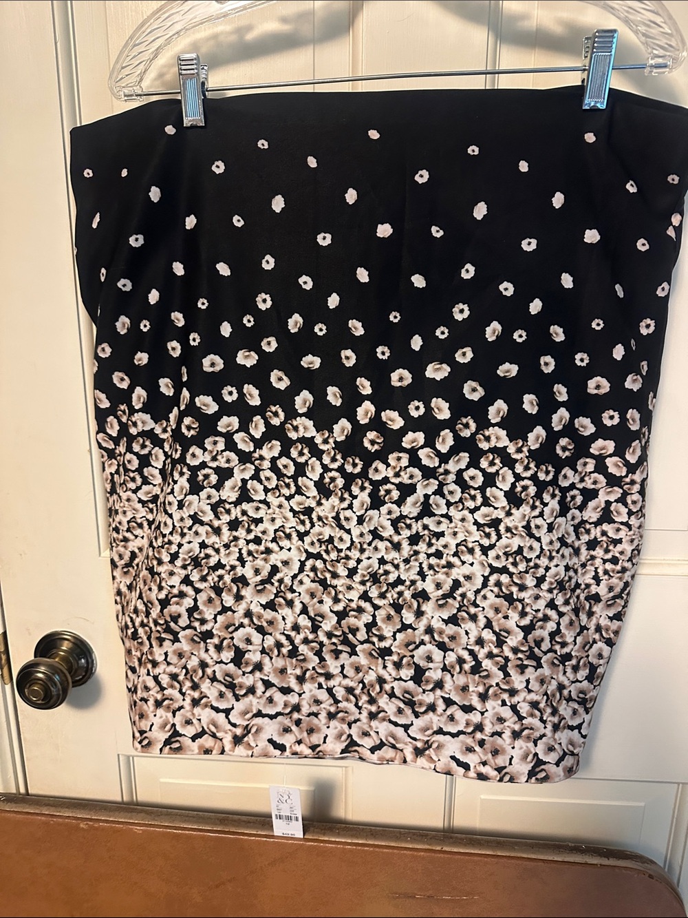 New York & Company Black Pencil Skirt Size 12 with Floral Gradient